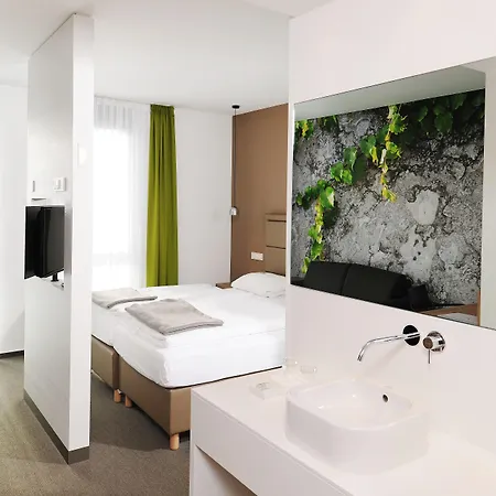 Inndependence ホテル 3*