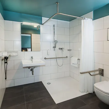 Inndependence מלון