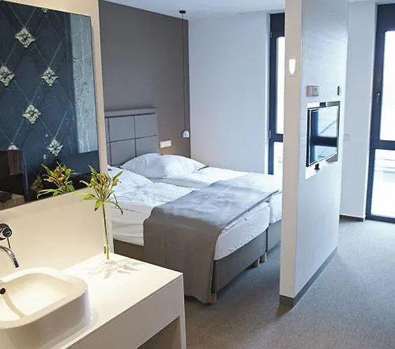 Inndependence Hotel